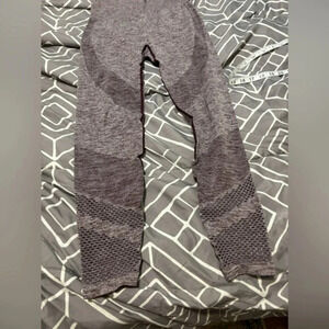 Victoria’s Secret Pink Seamless small gym pants lattace work on lower legs